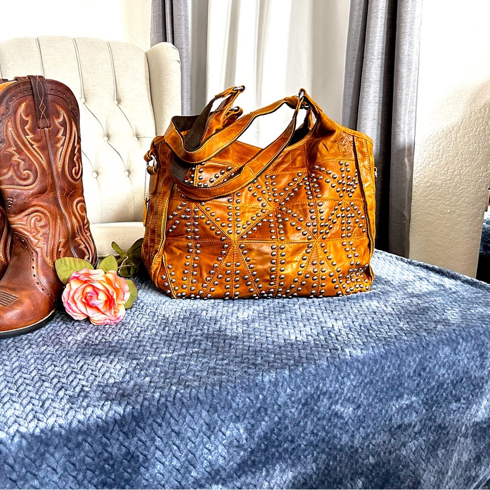 Ameri Leather purse.